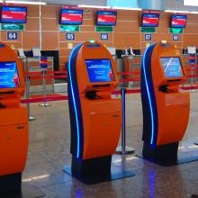 IER 919 Self-Check-in Kiosks for Aeroflot at Sheremetyevo International Airport in Moscow (Russia) Bornes d’enregistrement IER 919 Aeroflot à l’Aéroport International de Sheremetyevo à Moscou (Russie)